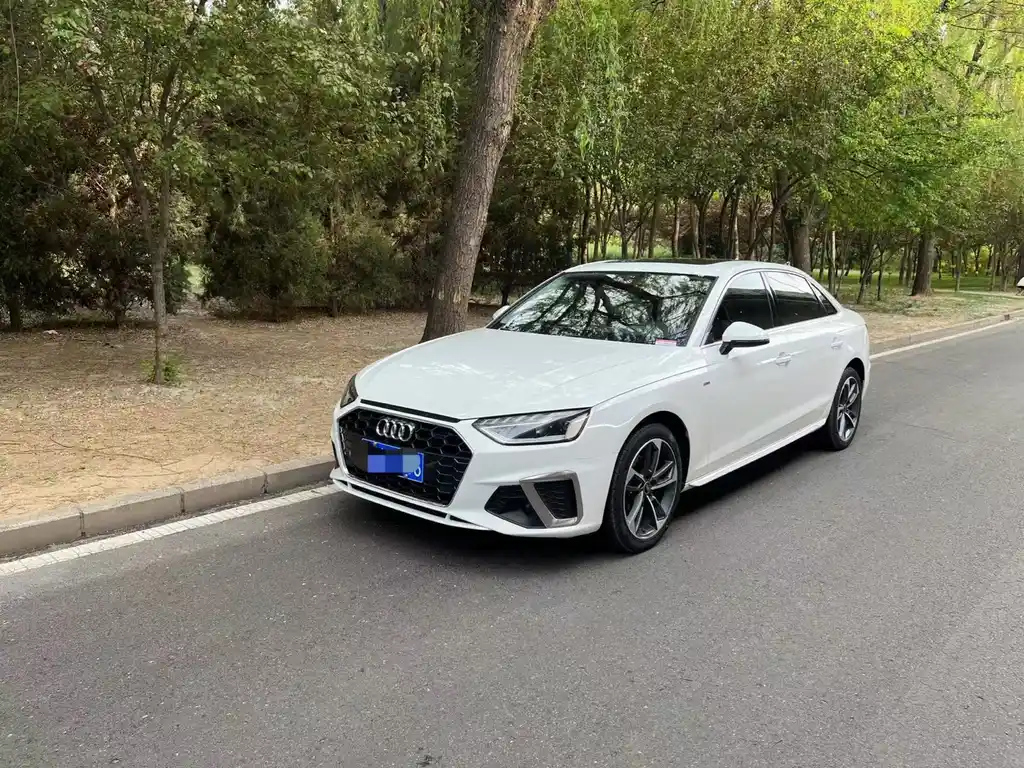 AUDI A4L 2022