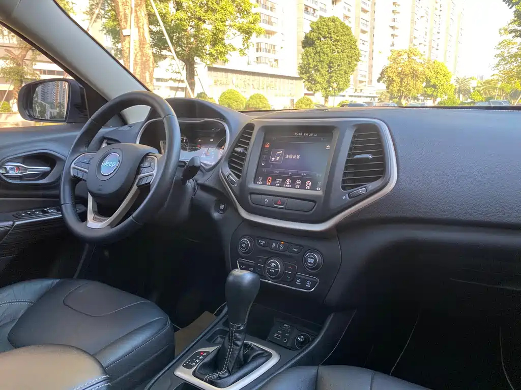 JEEP CHEROKEE 2018