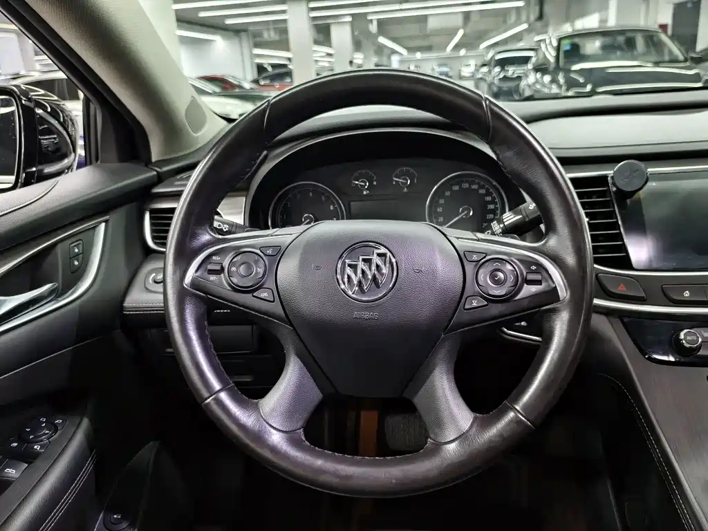 BUICK LACROSSE 2020