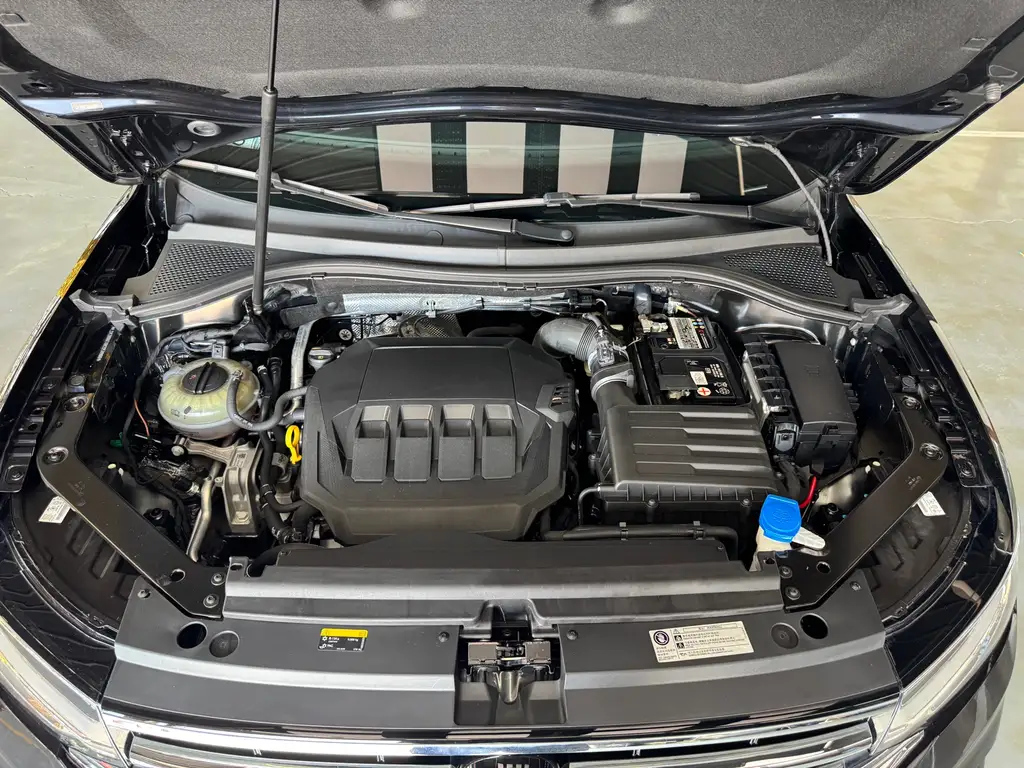 VOLKSWAGEN TIGUAN L 2022