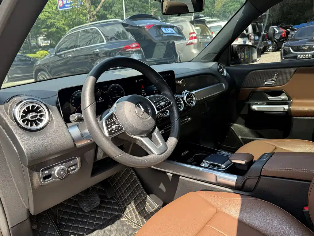 MERCEDES BENZ GLB 2021