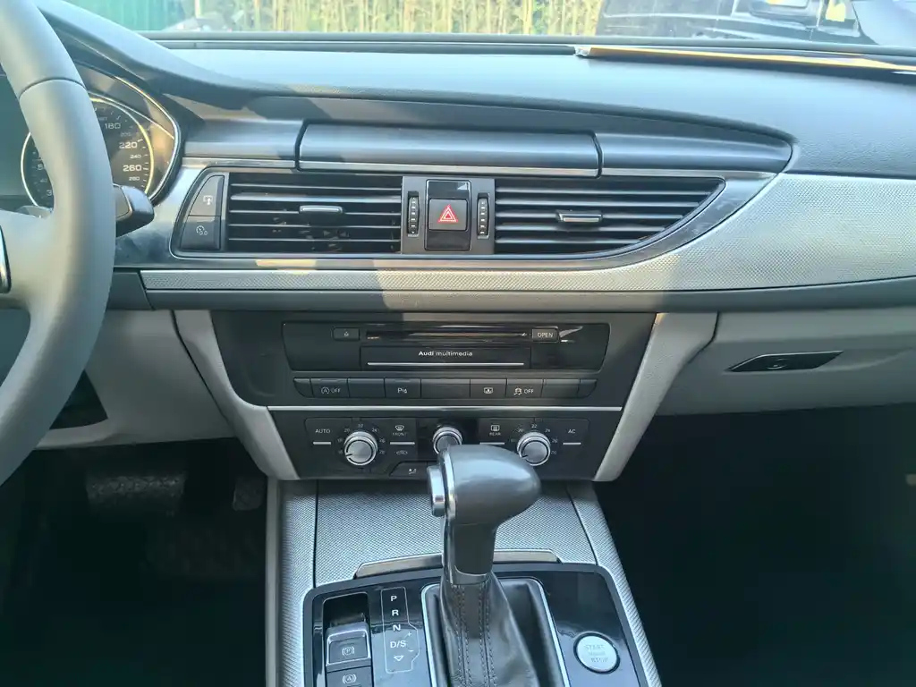 AUDI A6L 2012