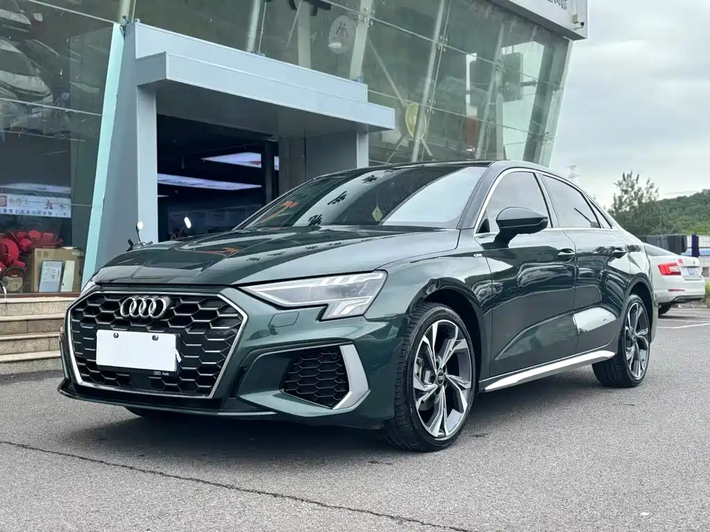AUDI A3 2023