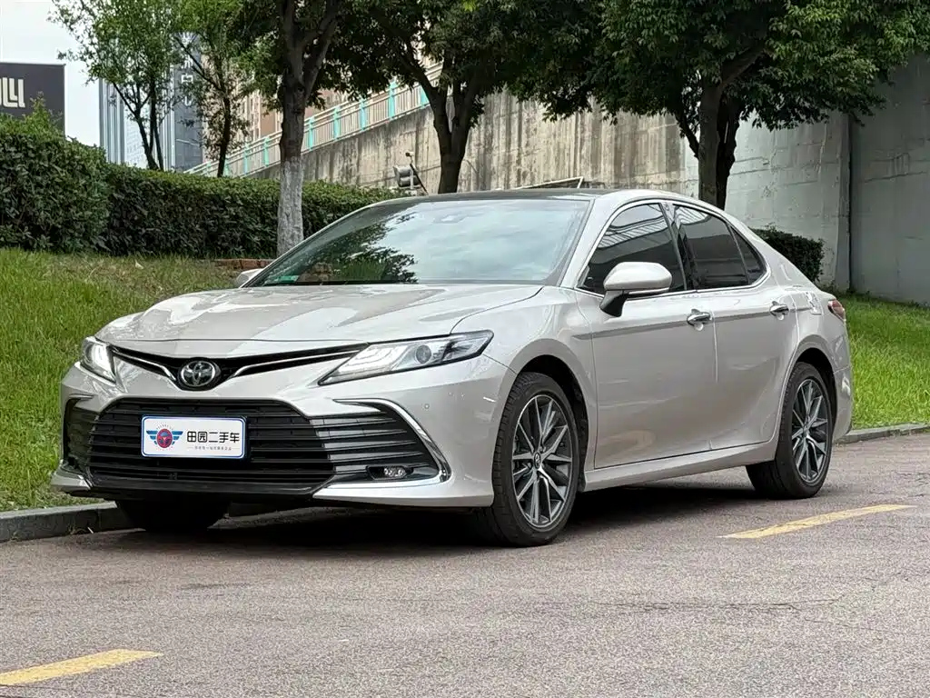 TOYOTA CAMRY 2021
