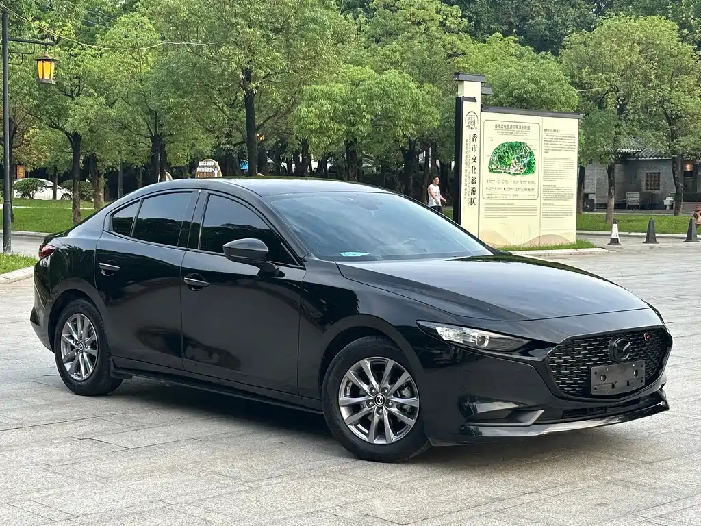 MAZDA 3 AXELA 2023