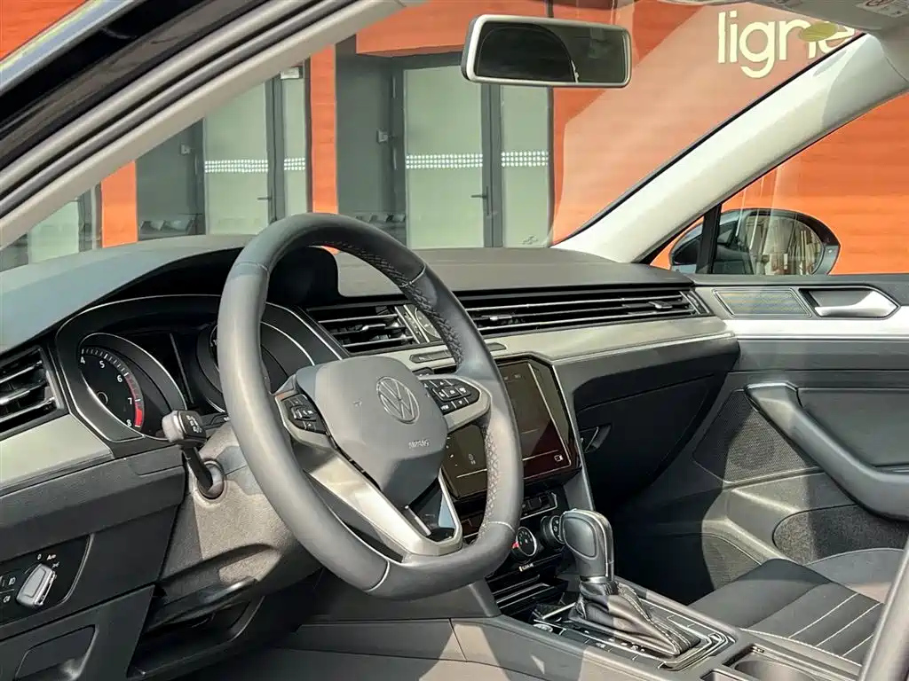 VOLKSWAGEN MAGOTAN 2024