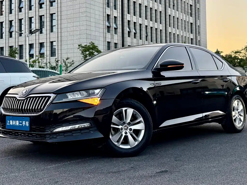 Аукционный лист SKODA SUPERB 2019