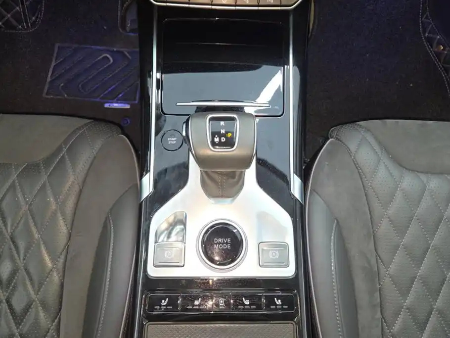 HONGQI HS5 2019