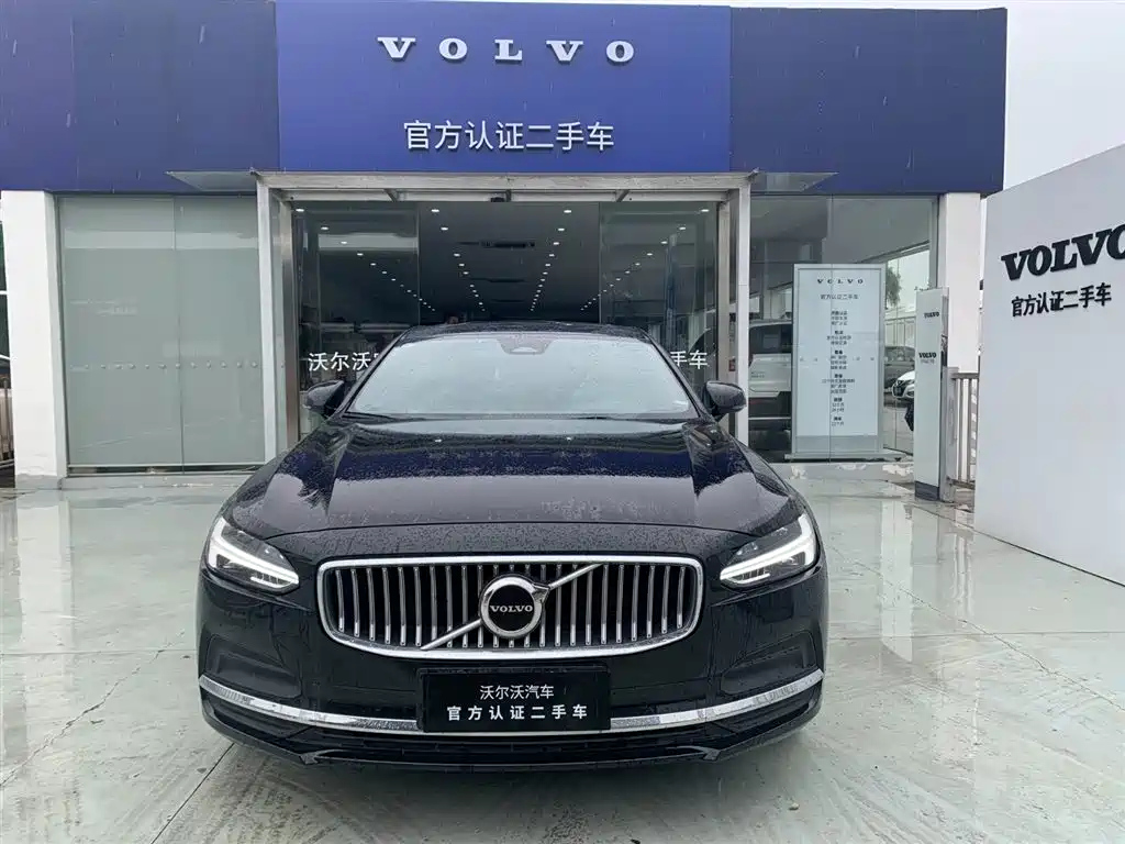 VOLVO S90 2022