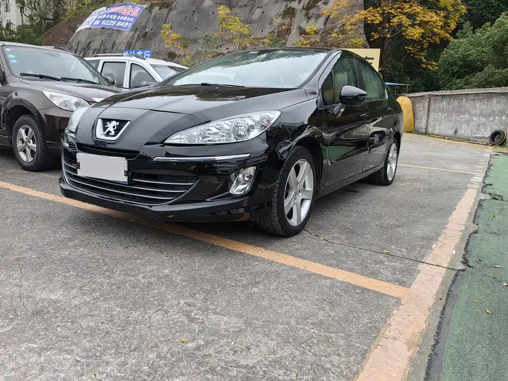 PEUGEOT 408 2012