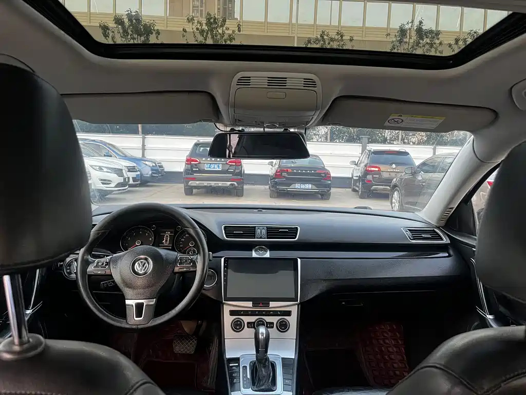 VOLKSWAGEN MAGOTAN 2015