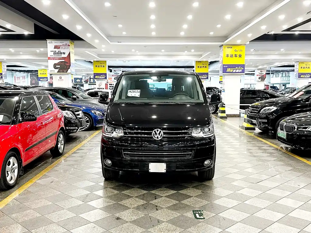 VOLKSWAGEN MULTIVAN 2012