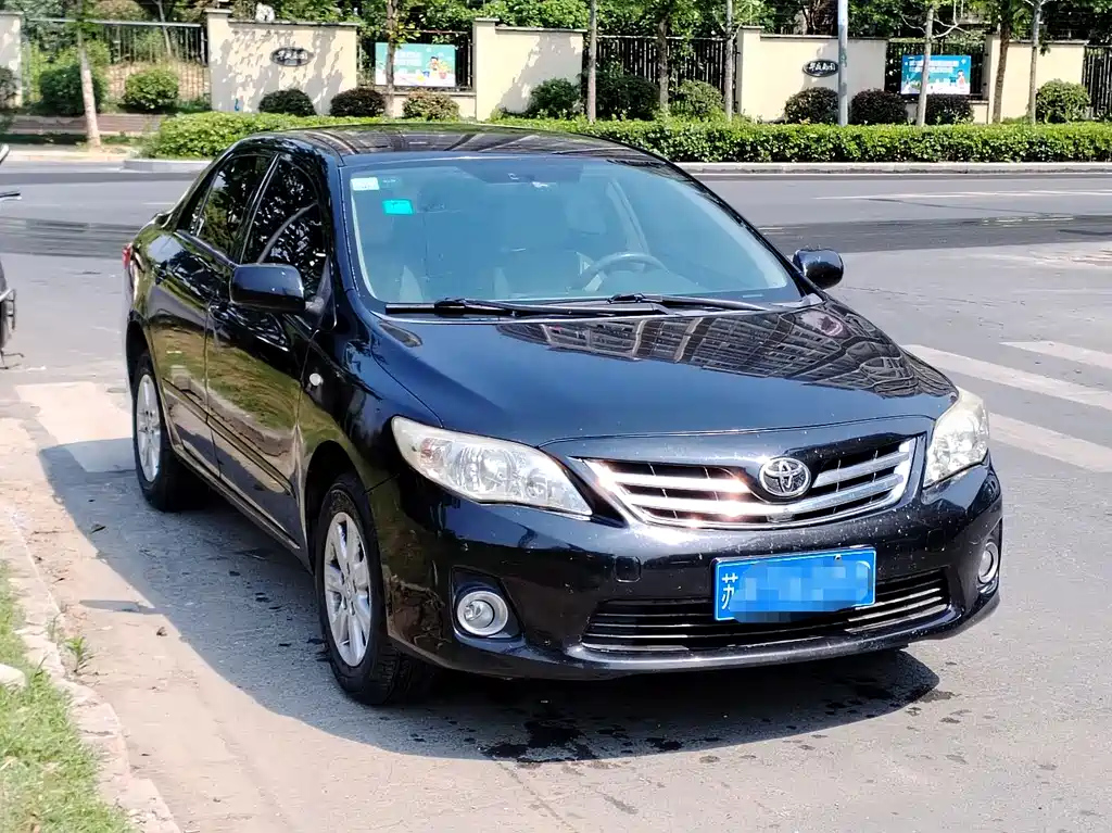 TOYOTA COROLLA 2013