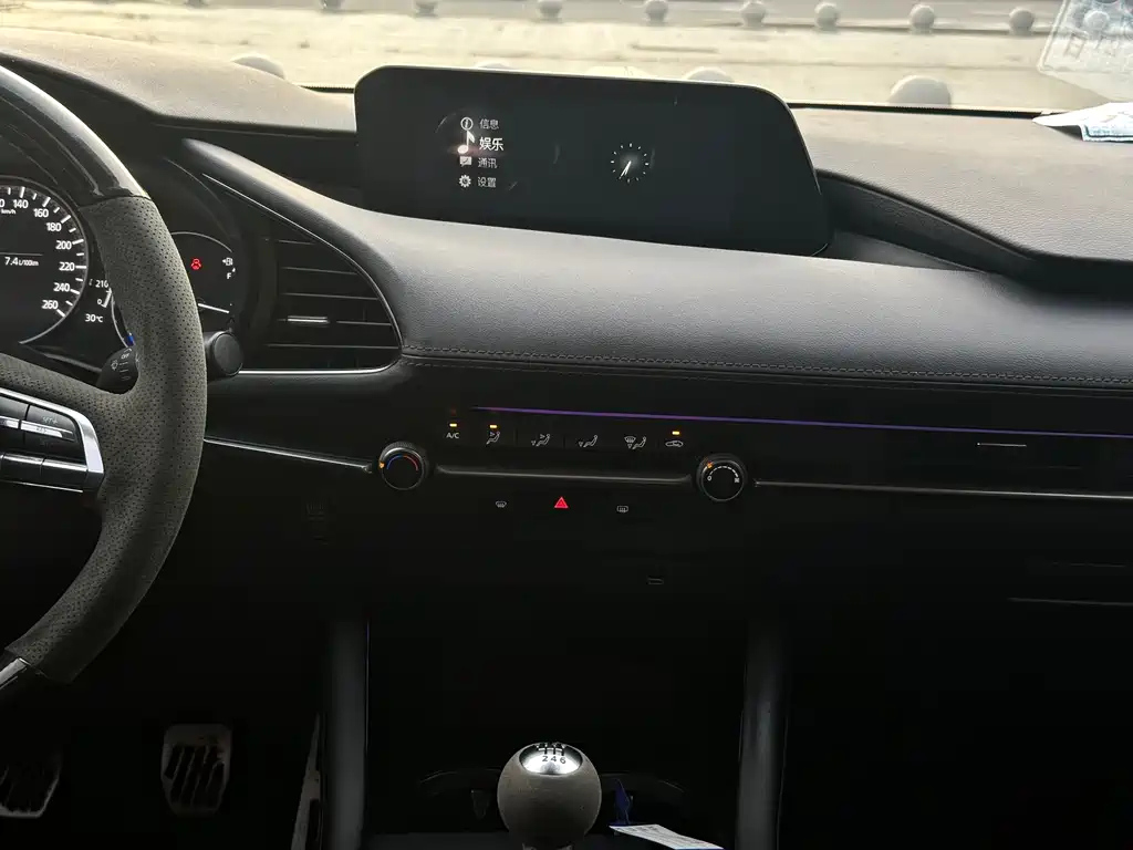 MAZDA 3 AXELA 2023