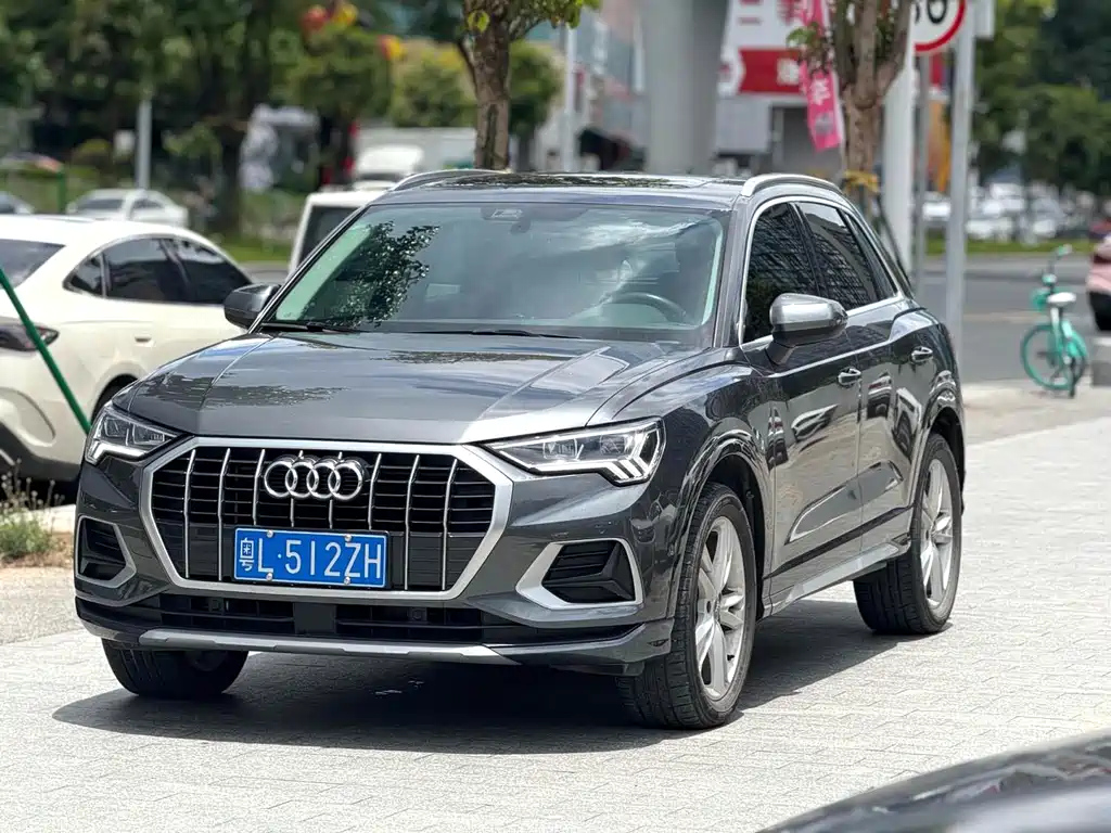 AUDI Q3 2021