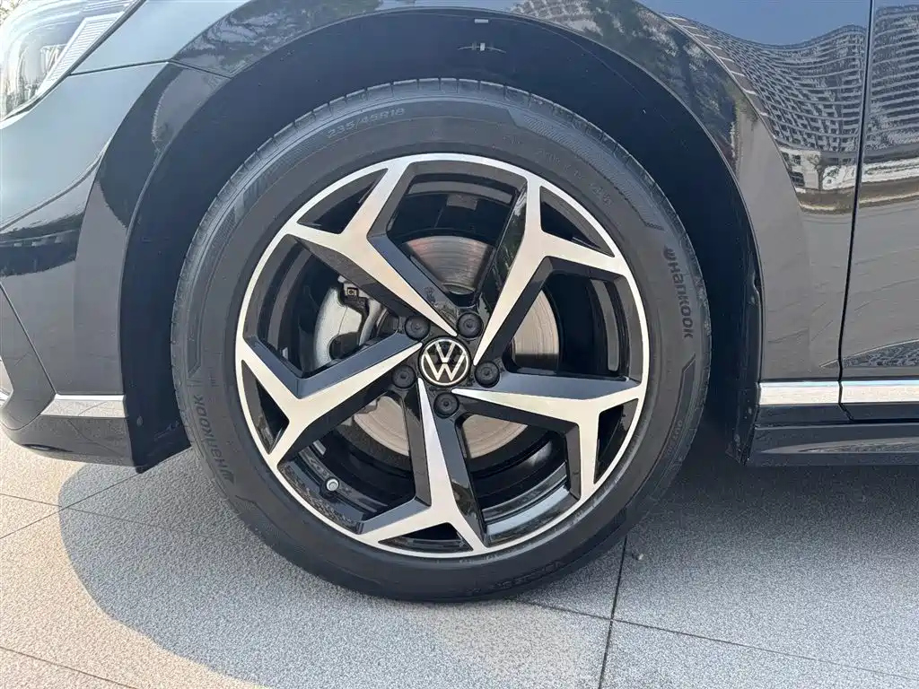 VOLKSWAGEN MAGOTAN 2023