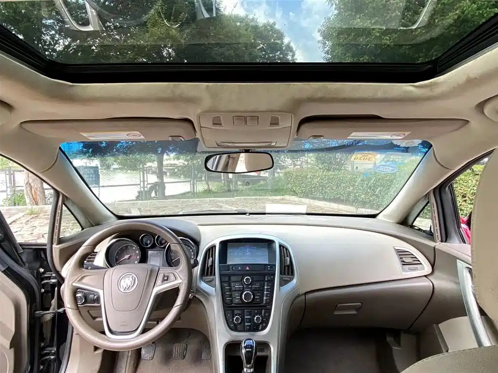 BUICK EXCELLE 2011