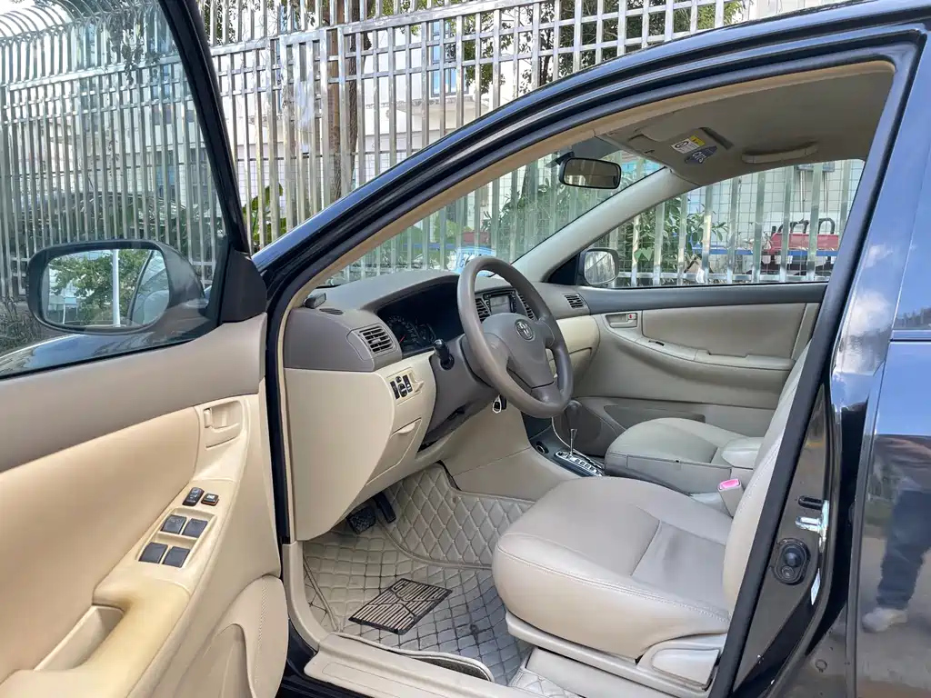 TOYOTA COROLLA 2011