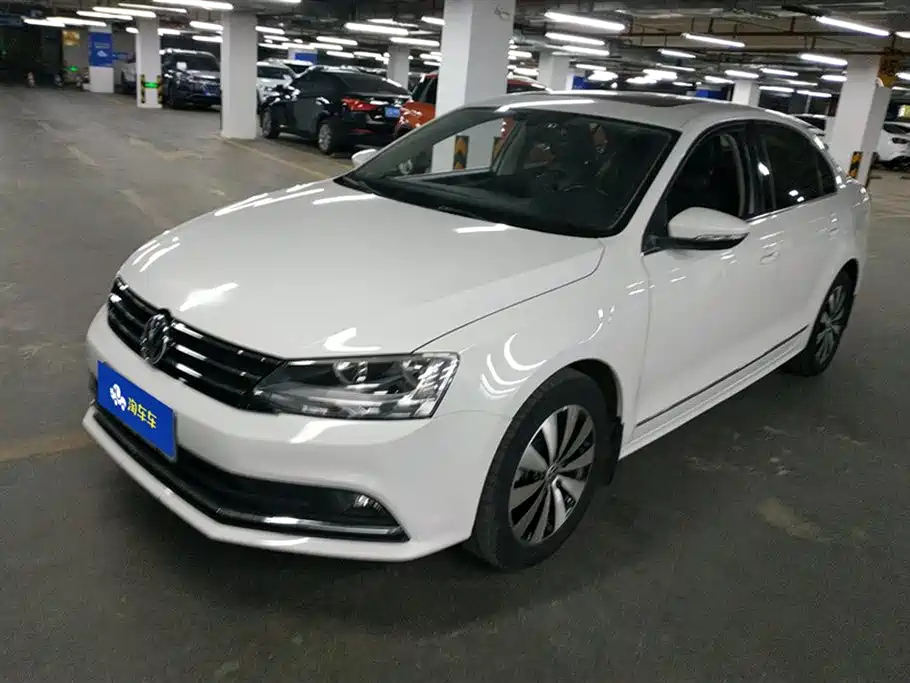 VOLKSWAGEN SAGITAR 2018
