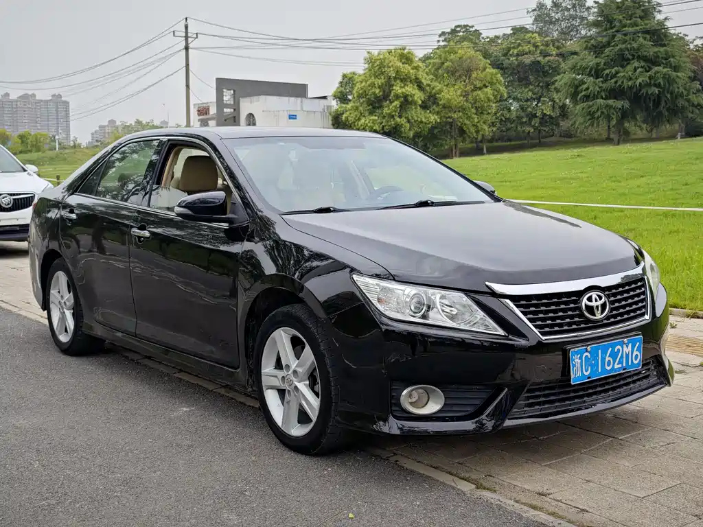 TOYOTA CAMRY 2012