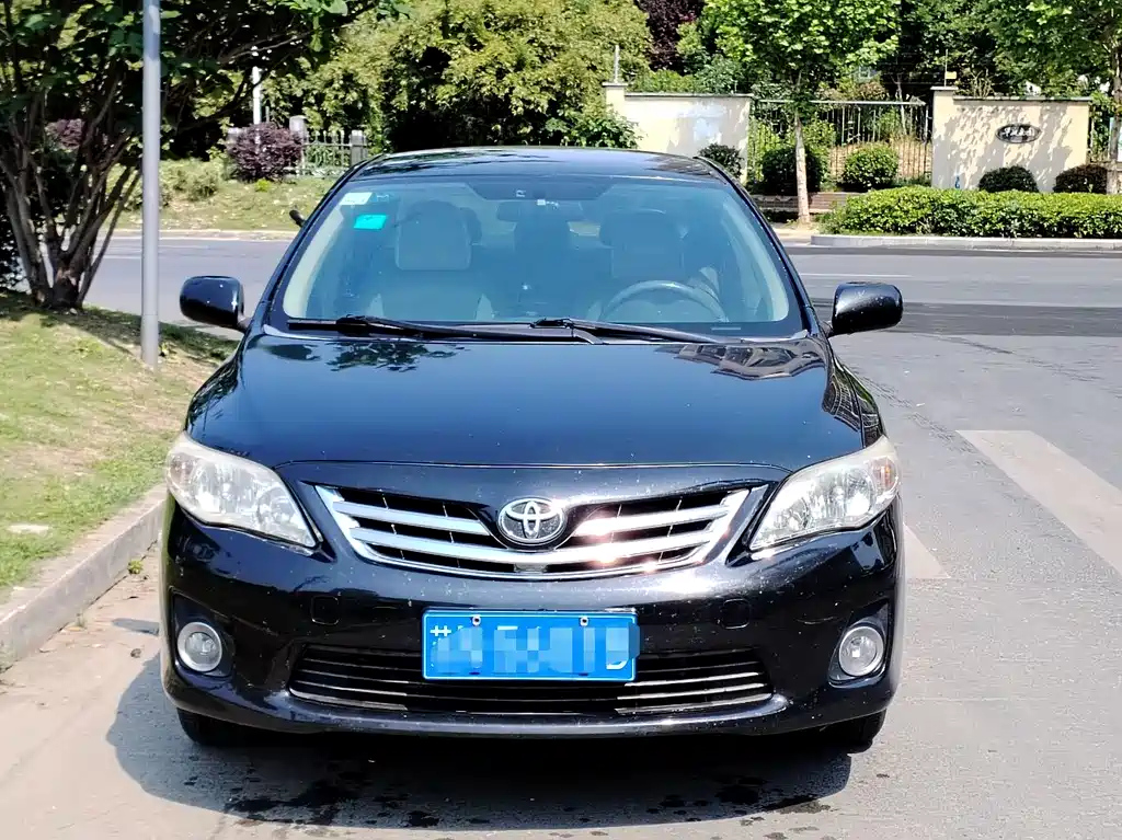 TOYOTA COROLLA 2013