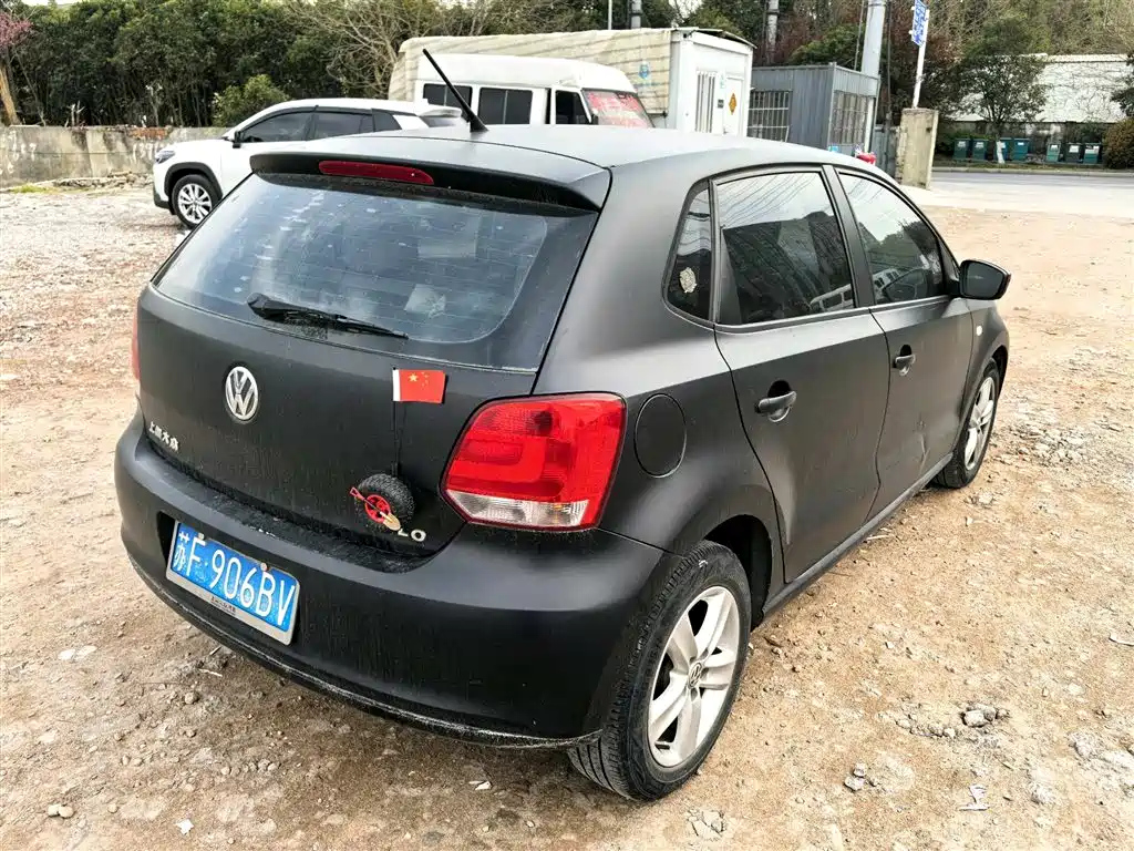 VOLKSWAGEN POLO 2013