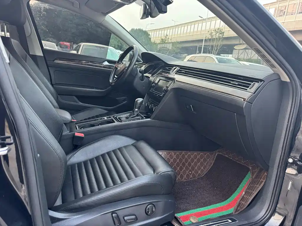 VOLKSWAGEN MAGOTAN 2018