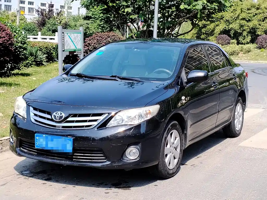 TOYOTA COROLLA 2013