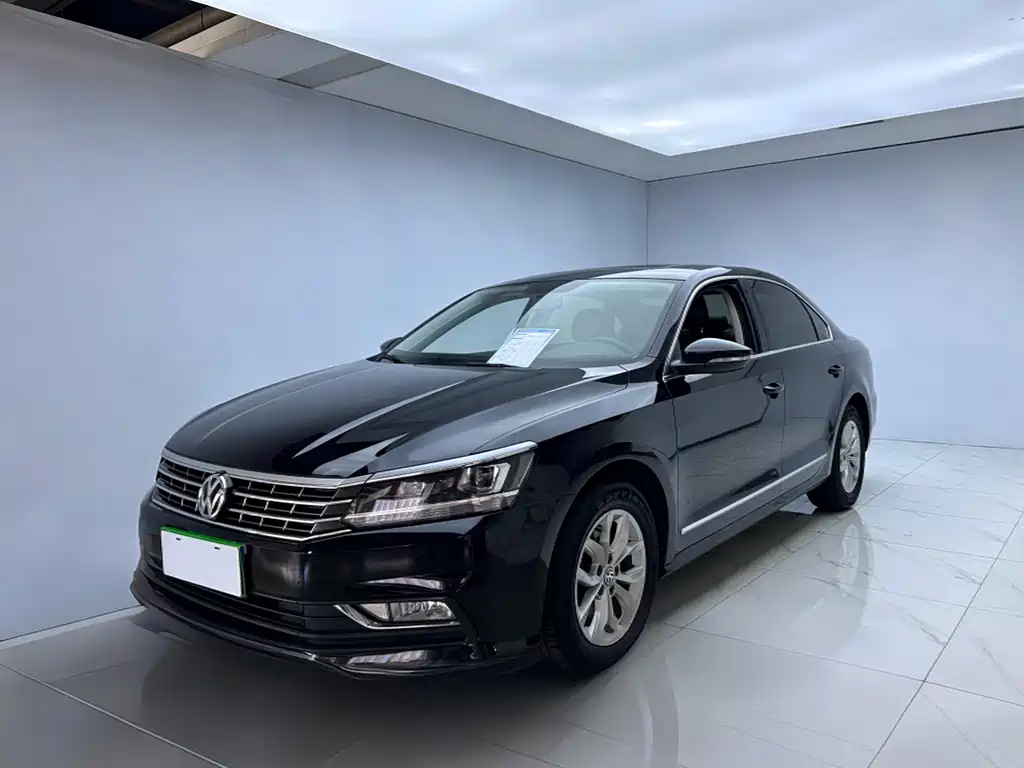 VOLKSWAGEN PASSAT 2015