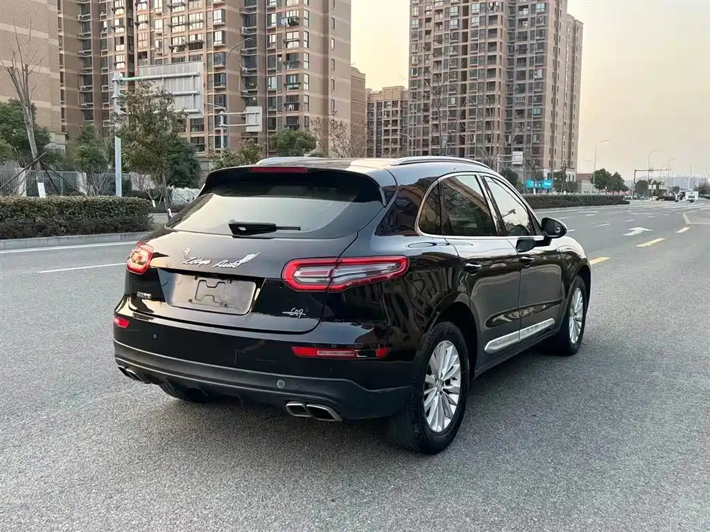 ZOTYE SR9 2017