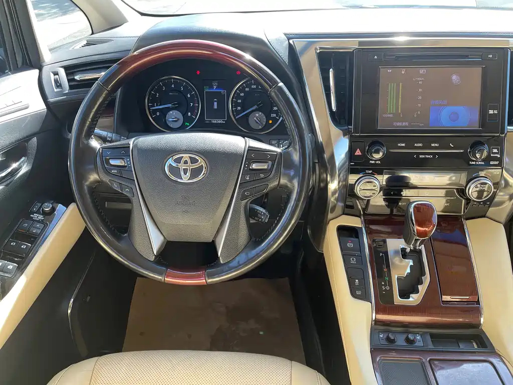 TOYOTA ALPHARD 2018