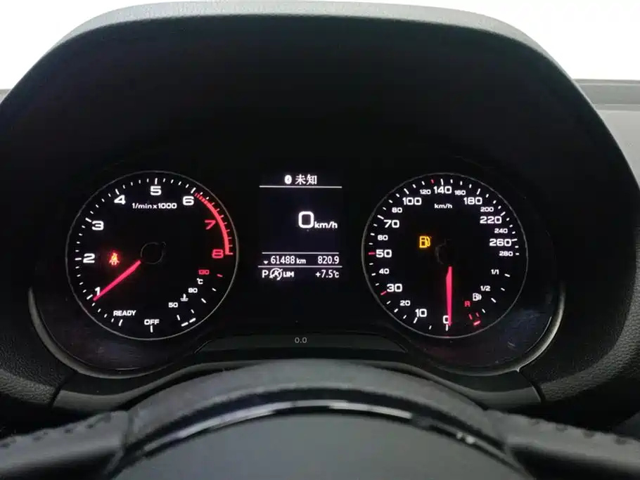AUDI Q2L 2018