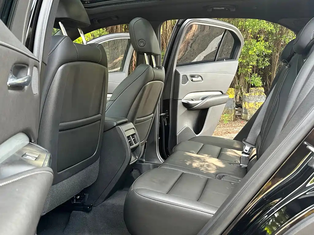 CADILLAC XT4 2021