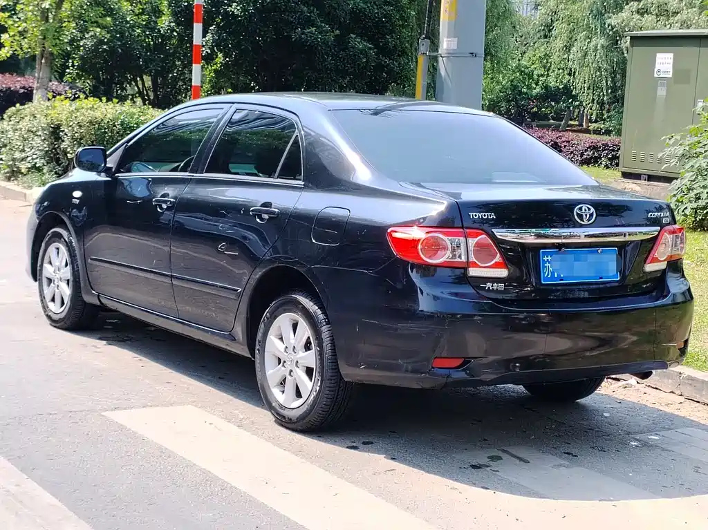 TOYOTA COROLLA 2013