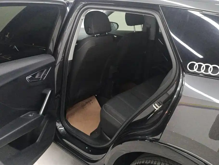 AUDI Q2L 2018
