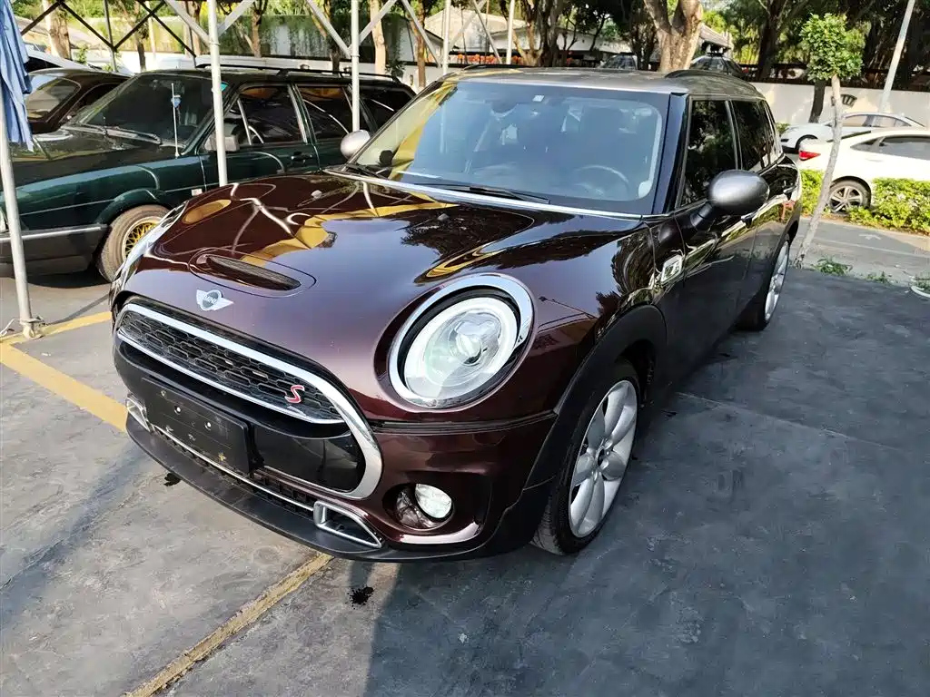 MINI CLUBMAN