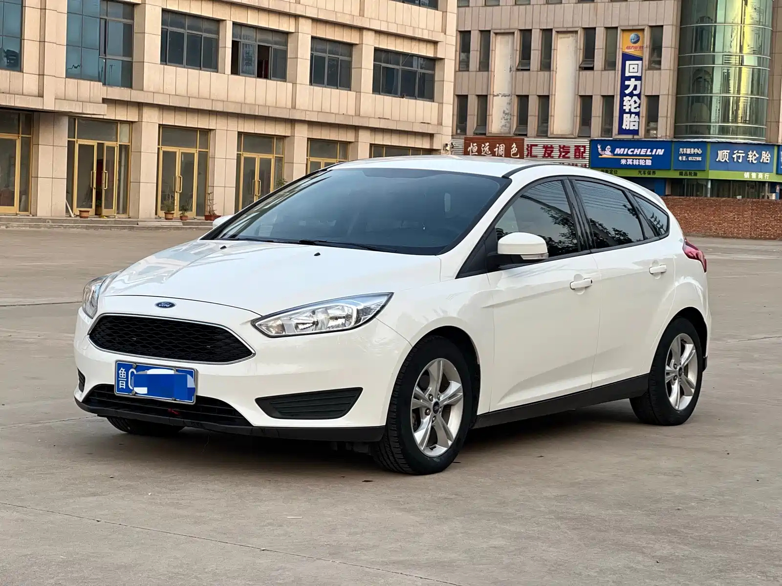 FORD FOCUS