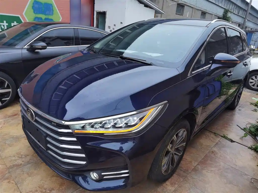 BYD SONG MAX
