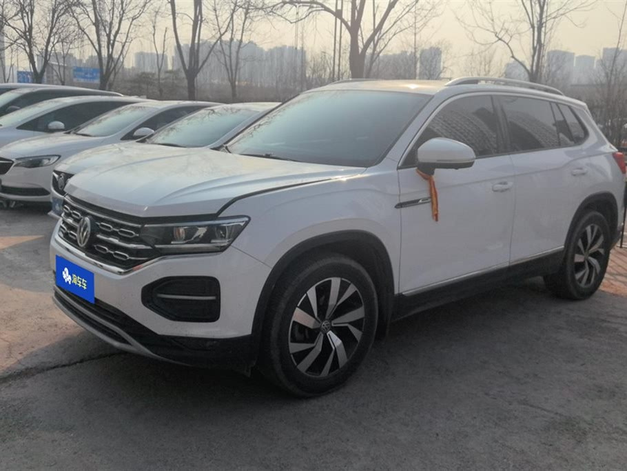VOLKSWAGEN TAYRON
