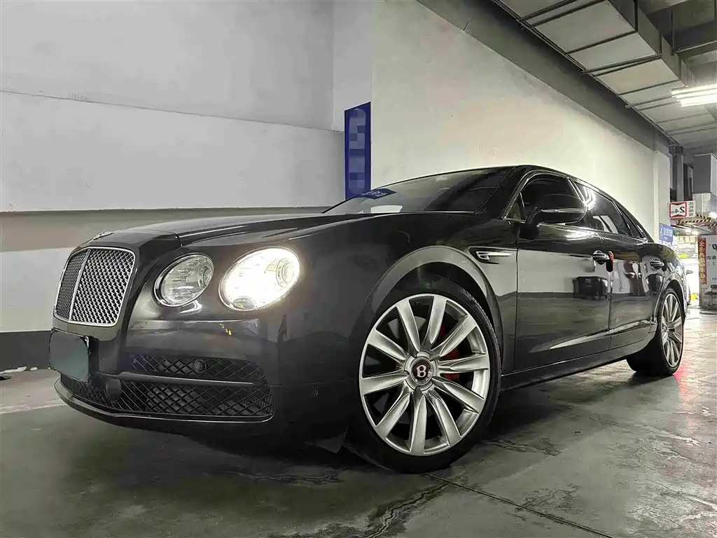 BENTLEY FLYING SPUR
