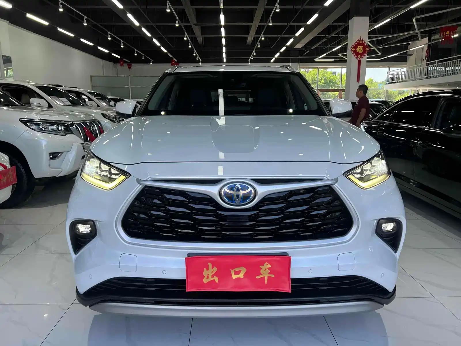 TOYOTA HIGHLANDER