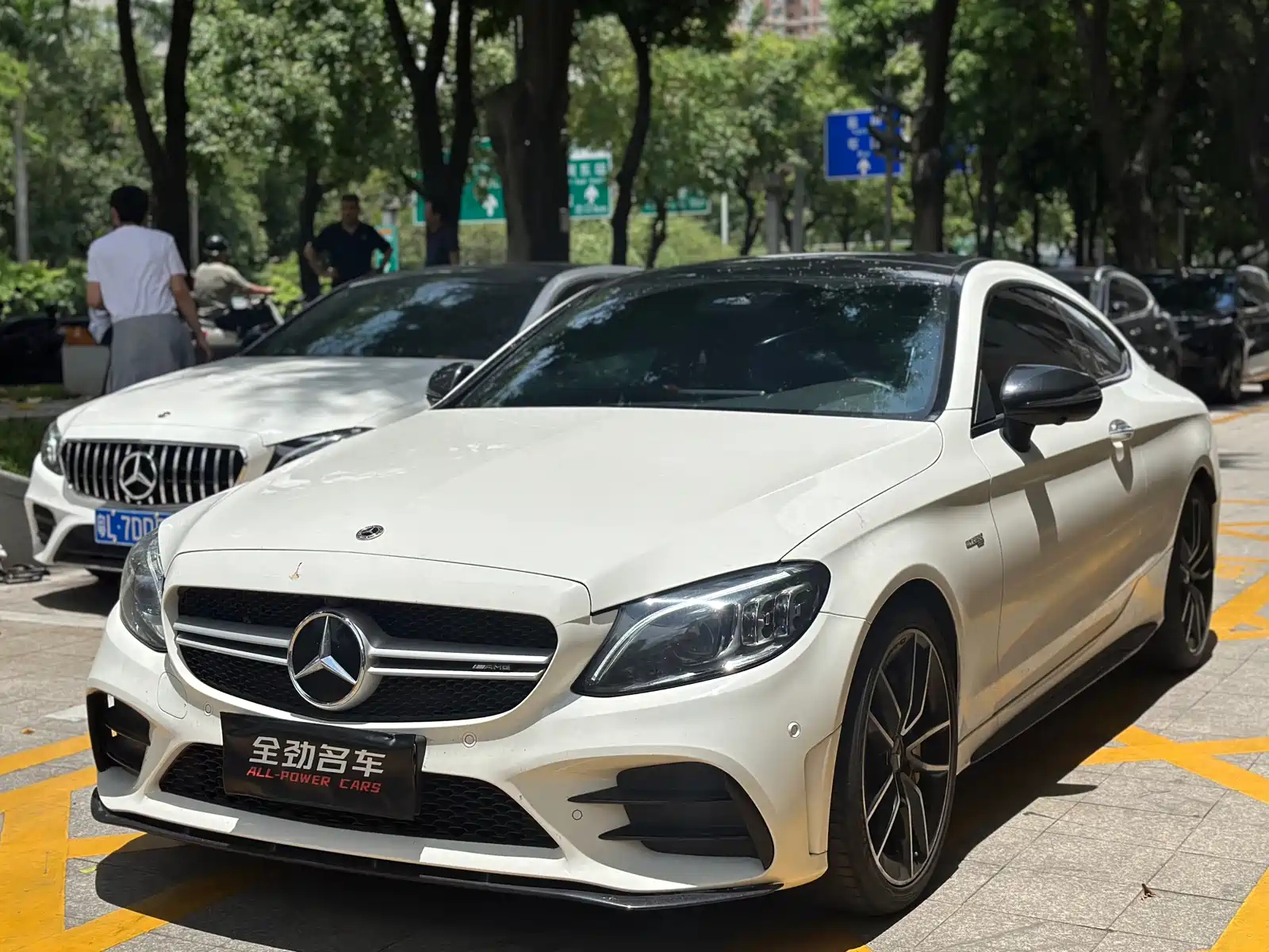 MERCEDES BENZ C-CLASS AMG