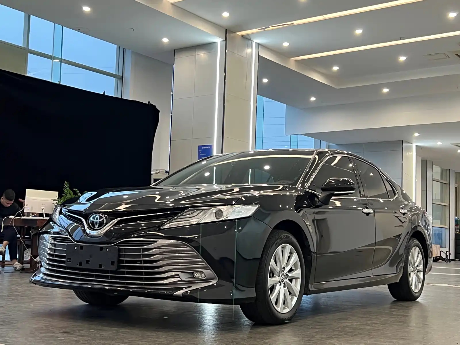 TOYOTA CAMRY