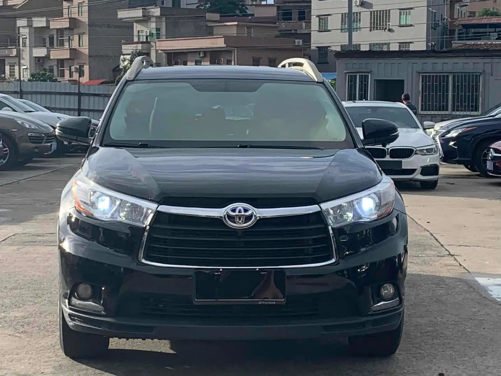TOYOTA HIGHLANDER