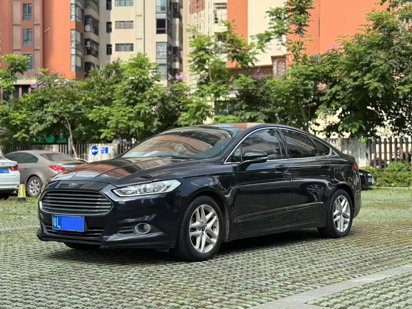 FORD MONDEO
