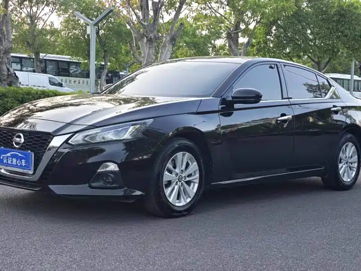 NISSAN TEANA
