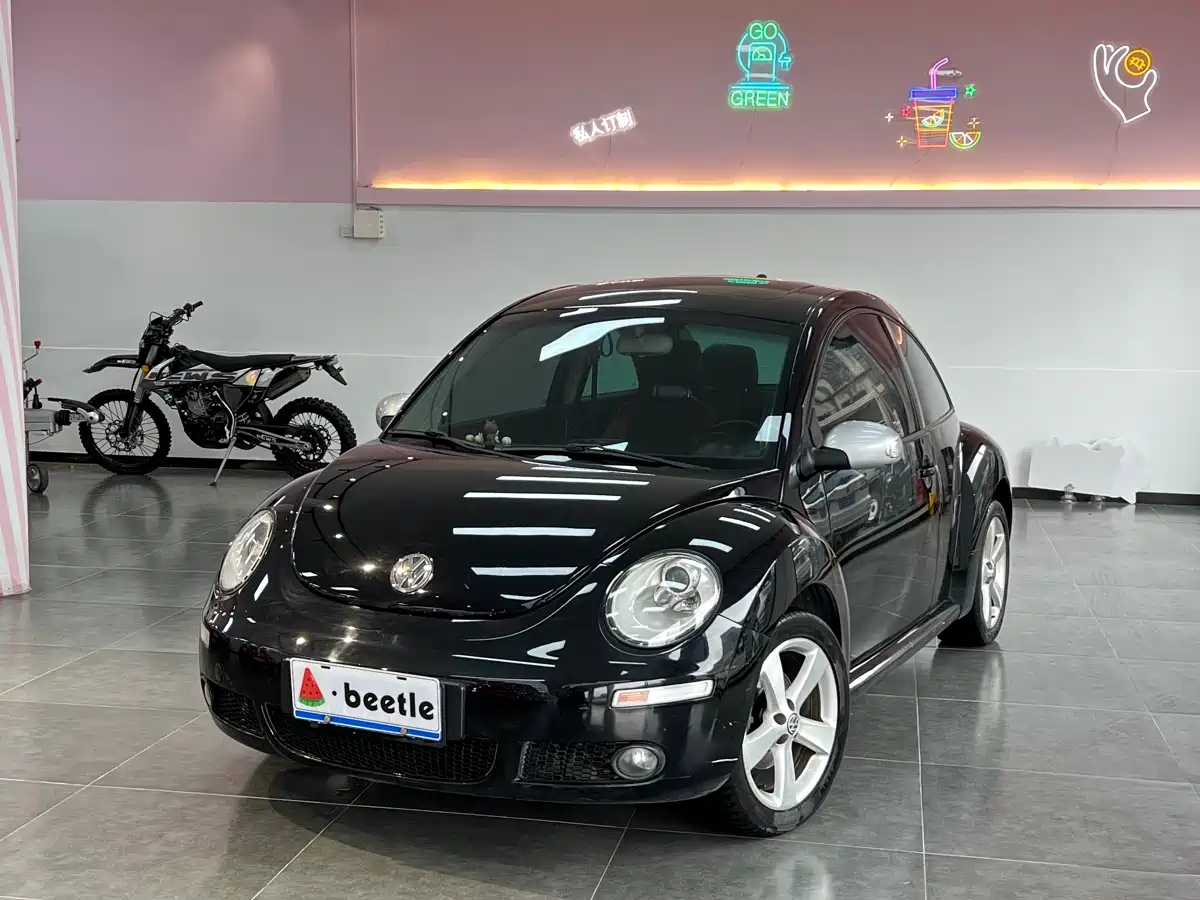 VOLKSWAGEN BEETLE