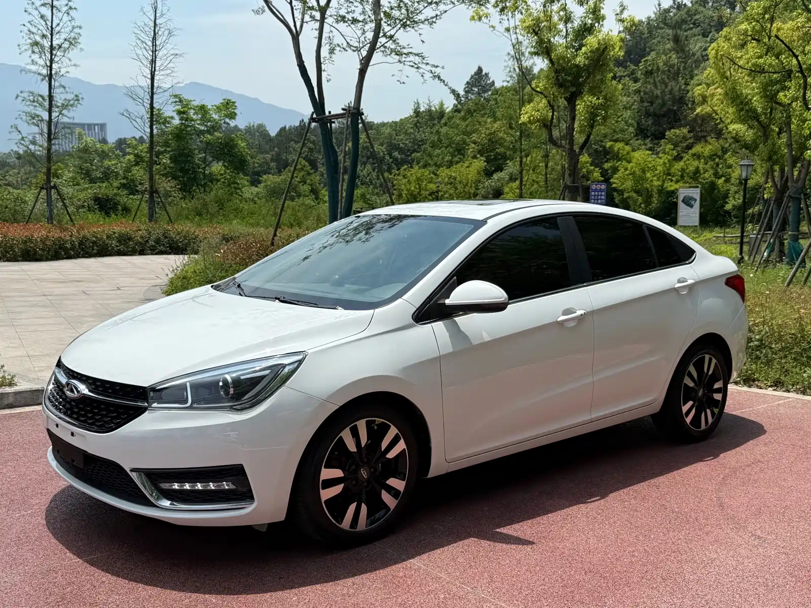 CHERY ARRIZO 5
