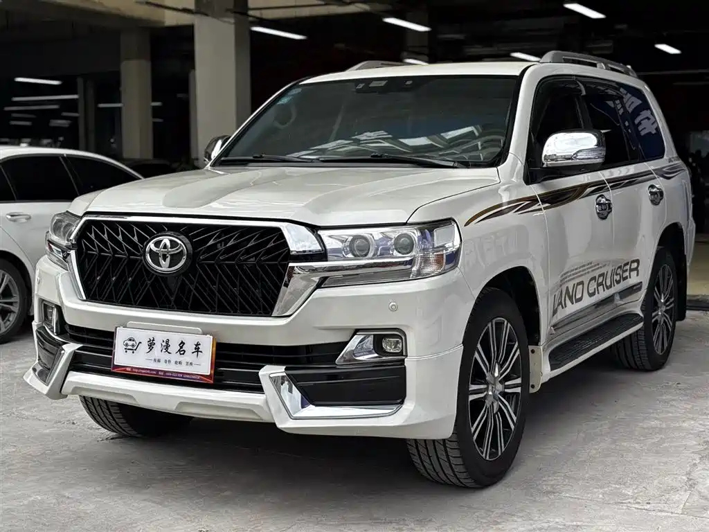 TOYOTA LAND CRUISER IMPORT