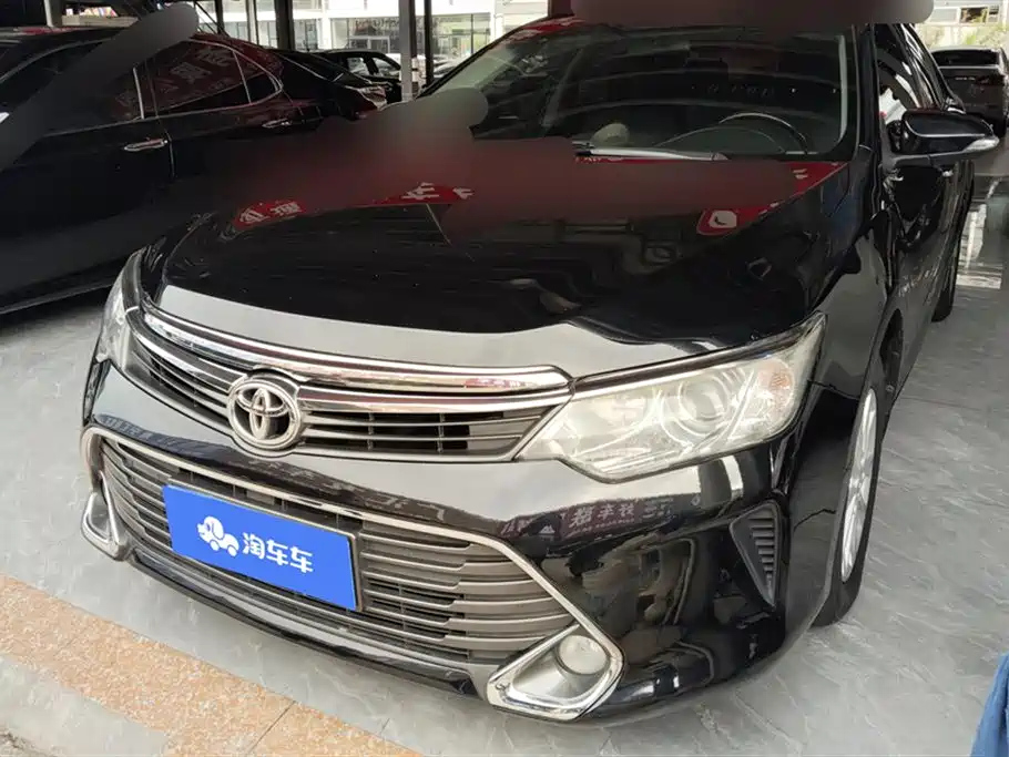 TOYOTA CAMRY